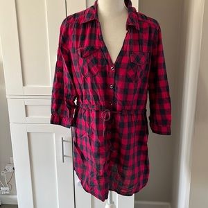 Black and red tunic length cotton top